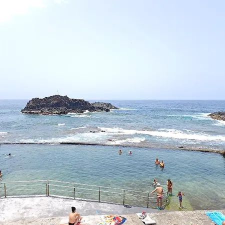 Cozy In Front Of The Natural Pools Lejlighed